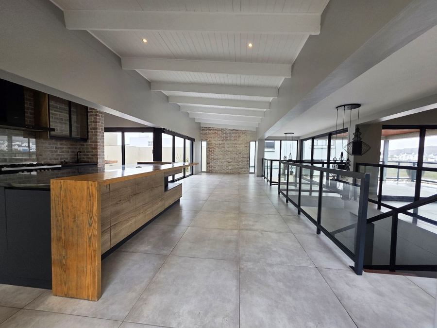3 Bedroom Property for Sale in Calypso Beach Western Cape